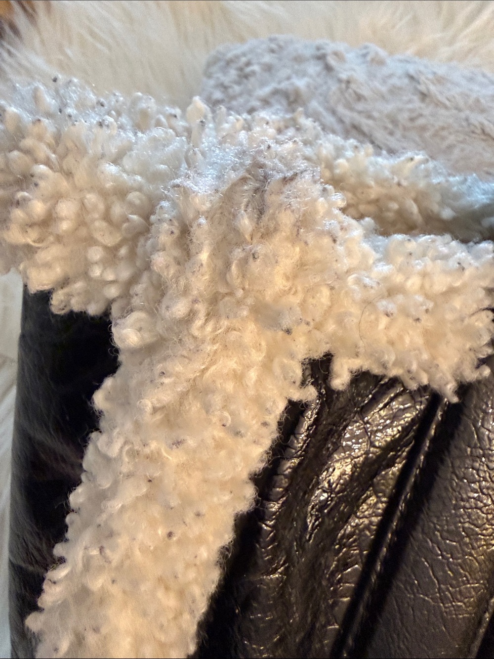 Marc Jacobs Crinkled Leather The Tote Bag Marc Jacobs Shearling - Picture 10 of 16